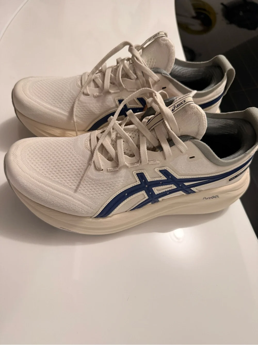 Asics Gel Nimbus 27 Men's Running Shoes in Cream with Navy Stripes